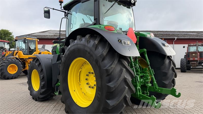 John Deere 6210R KUN 3900 TIMER! Tractores