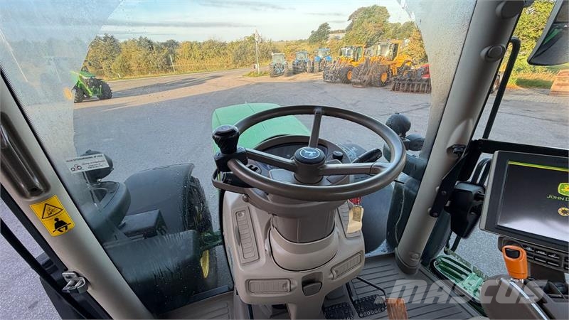 John Deere 6215R KUN 5100 TIMER! Traktorer
