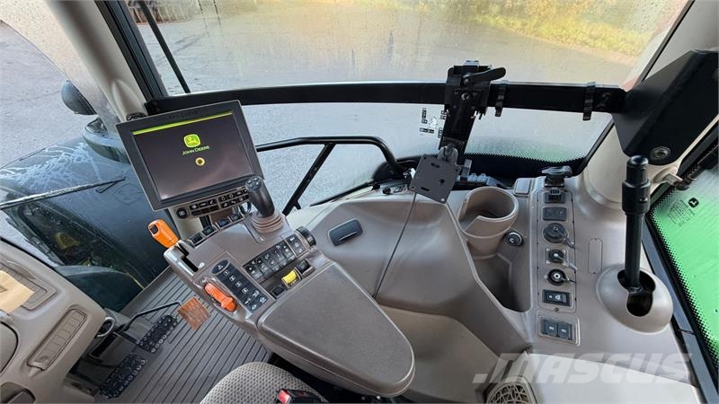 John Deere 6215R KUN 5100 TIMER! Traktorer