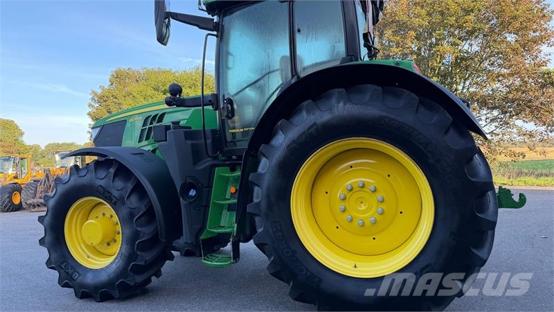 John Deere 6215R KUN 5100 TIMER! Traktorer