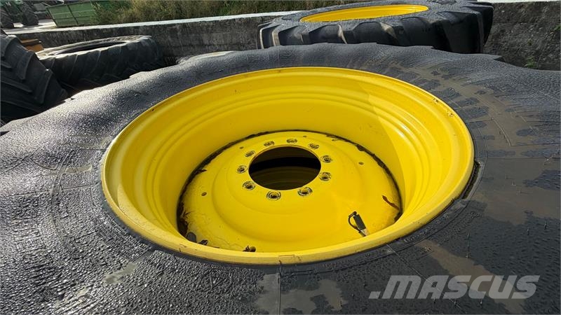 John Deere 6250R 4 STK KOMPLETTE HJUL! 타이어, 휠 및 림
