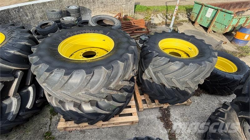 John Deere 6250R 4 STK KOMPLETTE HJUL! 타이어, 휠 및 림