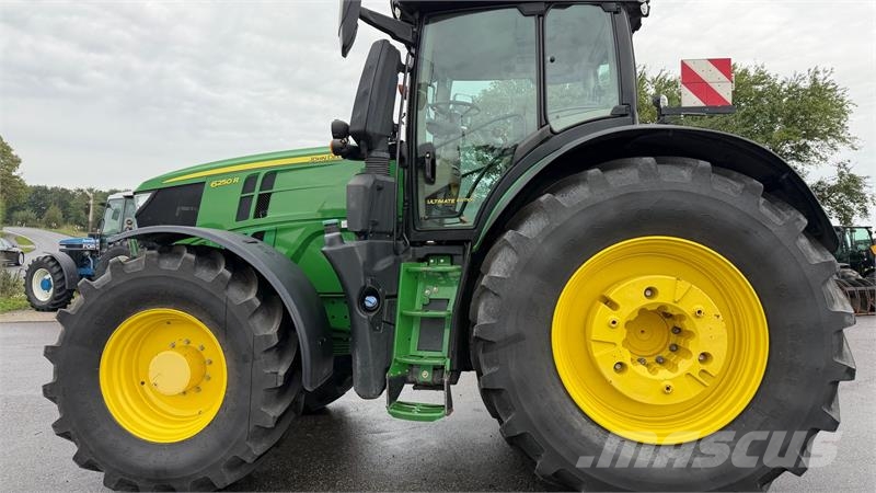 John Deere 6250R KUN 5100 TIMER OG NYE DÆK! Traktorji
