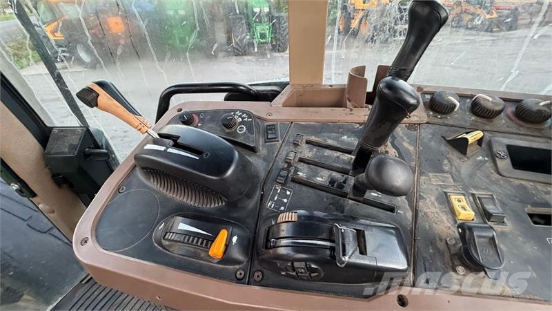 John Deere 7810 TLS MED NY RENOVERET AUTOPOWER! Traktorji