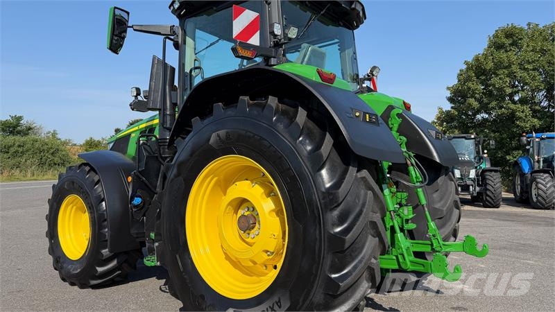 John Deere 7R 330 KUN 2000 TIMER! Traktori