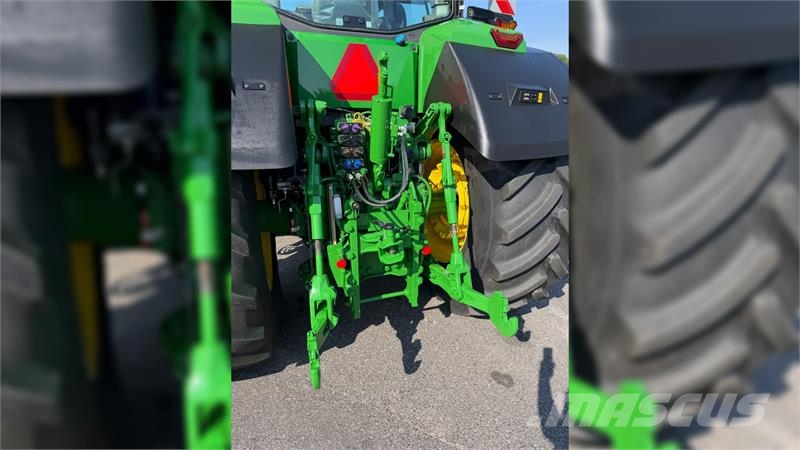 John Deere 7R 330 KUN 2000 TIMER! Traktorer