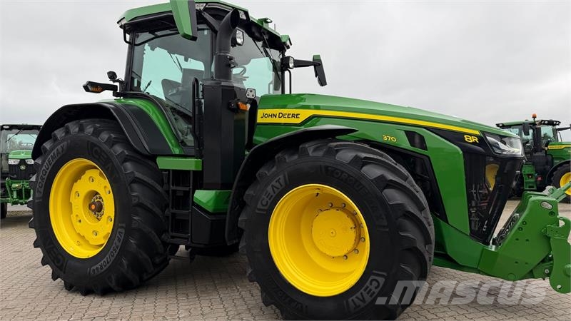 John Deere 8R 370 KUN 4600 TIMER, NYE DÆK OG NY SERVICERET! Traktorer