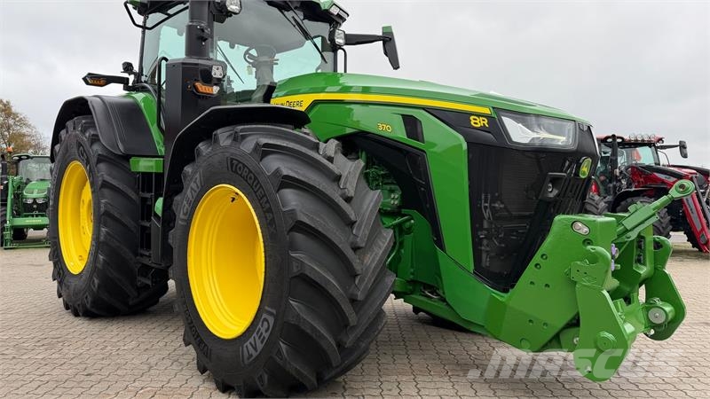 John Deere 8R 370 KUN 4600 TIMER, NYE DÆK OG NY SERVICERET! Traktorer