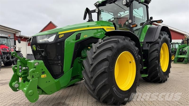 John Deere 8R 370 KUN 4600 TIMER, NYE DÆK OG NY SERVICERET! Traktorer
