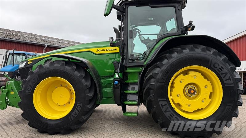 John Deere 8R 370 KUN 4600 TIMER, NYE DÆK OG NY SERVICERET! Traktorer
