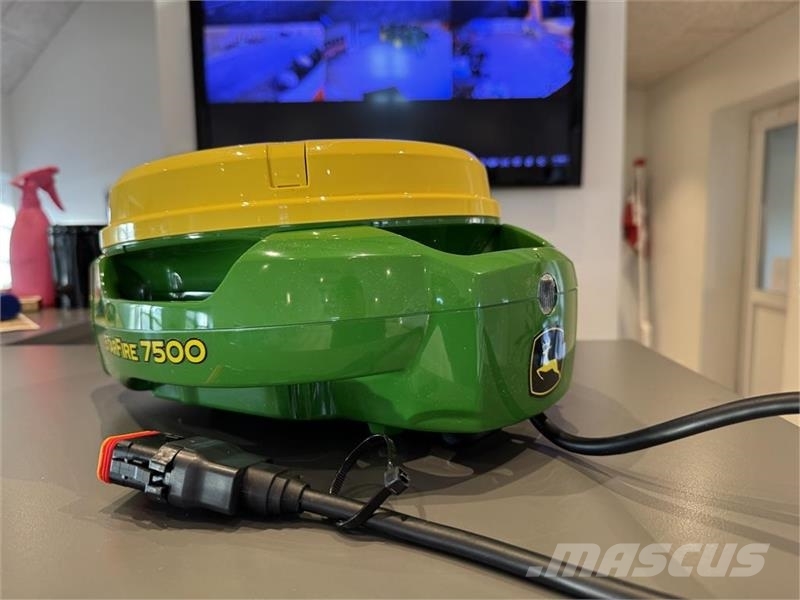 John Deere Starfire 7500 NY! GPS