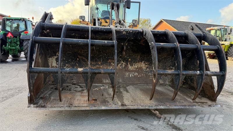 JST Overfaldsskovl 320CM /3,6M3 Kolové nakladače
