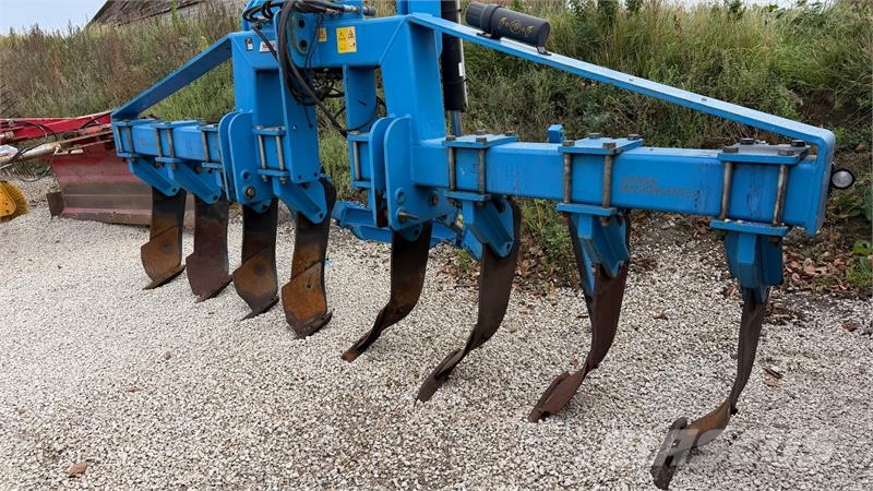 Mandam KUS 4.8 BH MED LIFT! Chisel ploughs