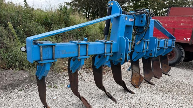 Mandam KUS 4.8 BH MED LIFT! Chisel ploughs