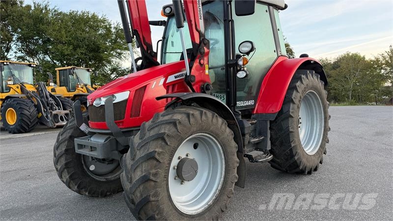 Massey Ferguson 5610 Dyna 4 KUN 4400 TIMER OG AFFJEDRET KABINE! Traktorer