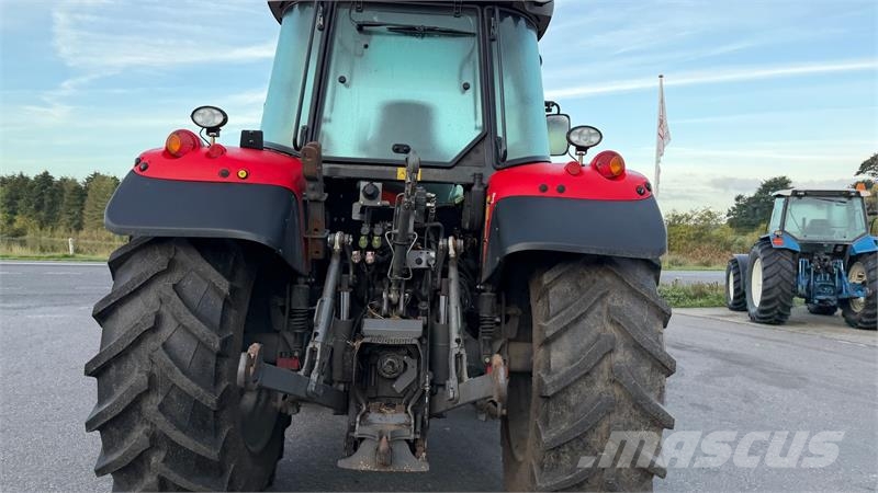 Massey Ferguson 5610 Dyna 4 KUN 4400 TIMER OG AFFJEDRET KABINE! Traktorer