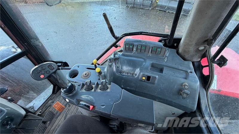 McCormick XTX 215 KUN 6800 TIMER! Tractors