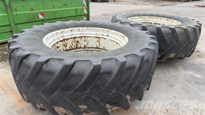 Michelin 650/65R42 Banden, wielen en velgen