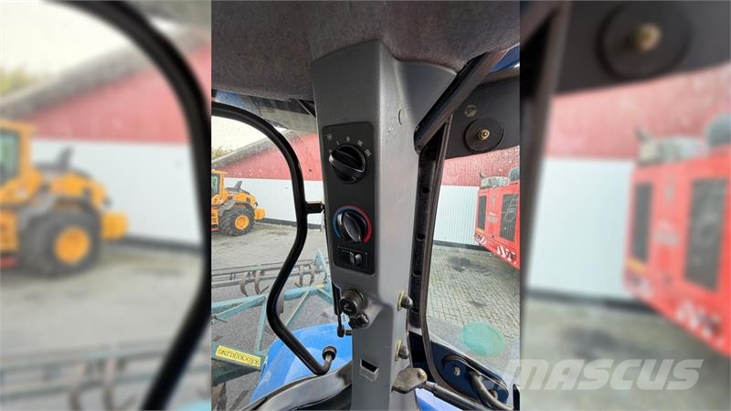 New Holland T6030 KUN 4400 TIMER! Traktorer