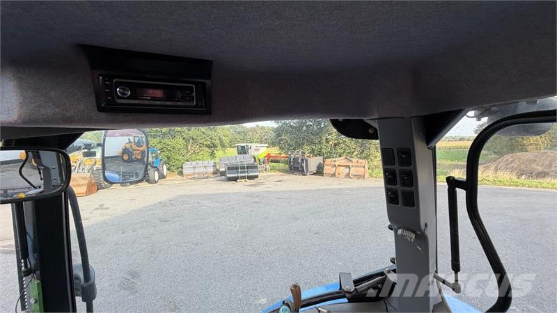 New Holland T6030 KUN 4400 TIMER! Traktorer