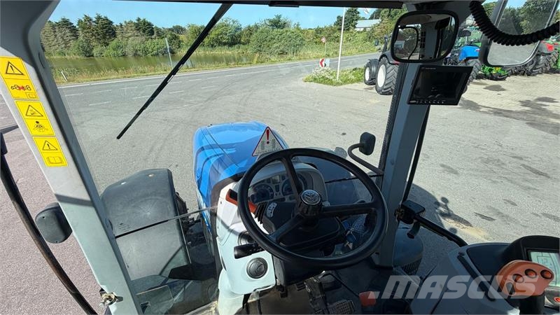 New Holland T7.220 الجرارات