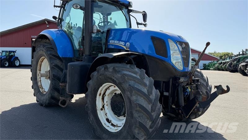 New Holland T7.220 الجرارات