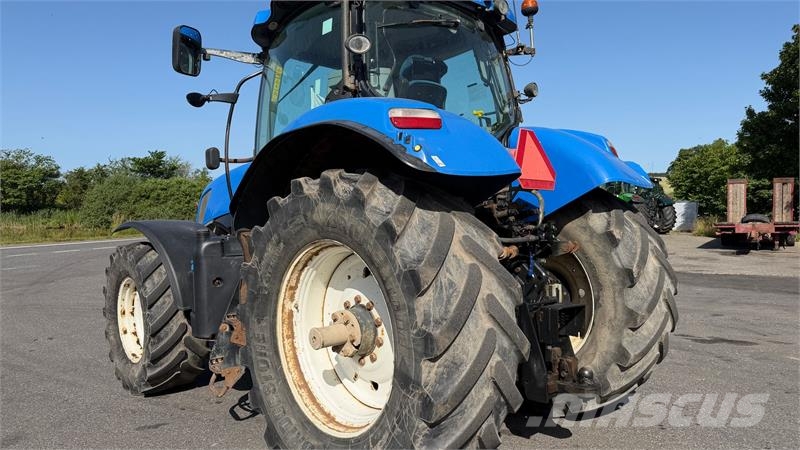 New Holland T7.220 الجرارات