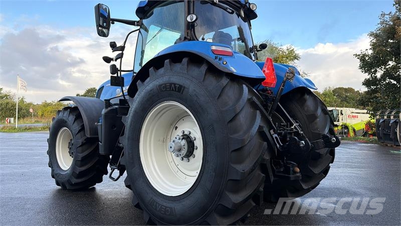 New Holland T7.270 KUN 5500 TIMER OG MED AUTOSTYRING! Trattori