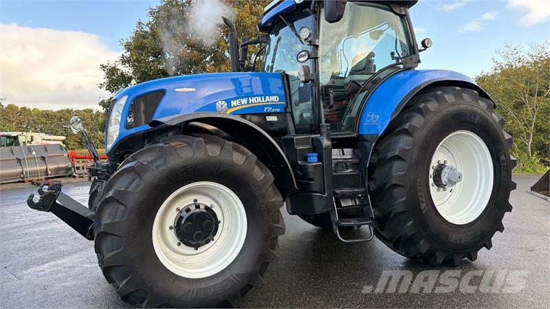 New Holland T7.270 KUN 5500 TIMER OG MED AUTOSTYRING! Trattori