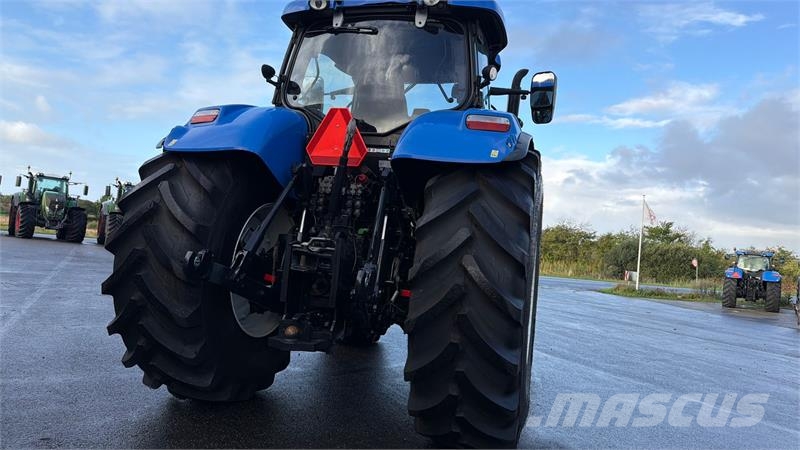 New Holland T7.270 KUN 5500 TIMER OG MED AUTOSTYRING! Trattori