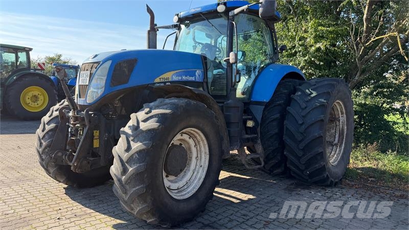 New Holland T7040 MED RTK AUTOSTYRING! Traktory