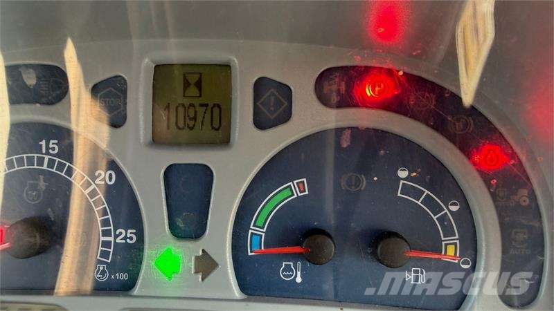 New Holland T7040 MED RTK AUTOSTYRING! Traktory