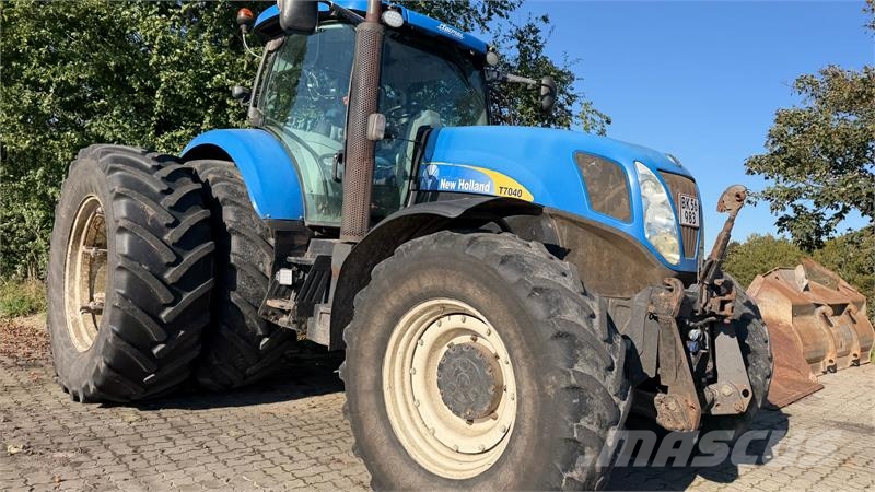 New Holland T7040 MED RTK AUTOSTYRING! Traktory
