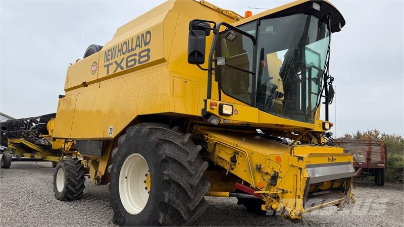 New Holland TX 68 PLUS MED 20 FODS SKÆREBORD! حصادات