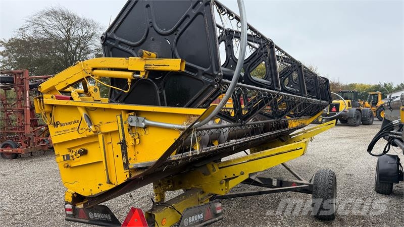 New Holland TX 68 PLUS MED 20 FODS SKÆREBORD! حصادات