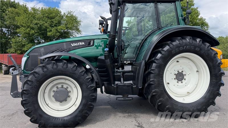Valtra T163 DIRECT KUN 2600 TIMER! Tracteur