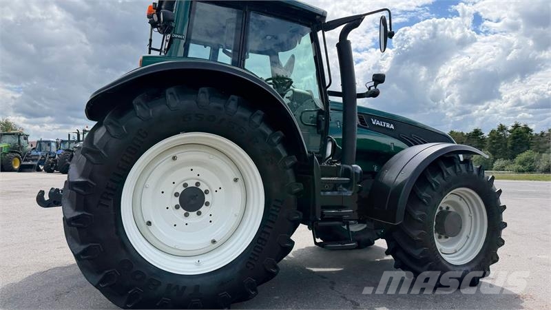 Valtra T163 DIRECT KUN 2600 TIMER! Tracteur