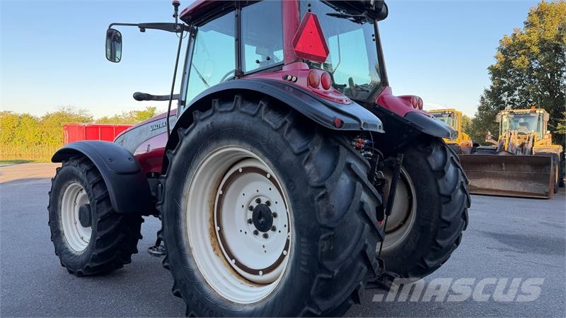 Valtra T170 KUN 4100 TIMER! トラクター