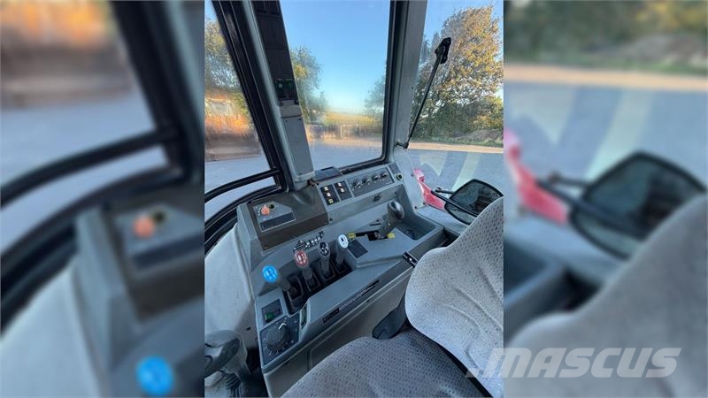 Valtra T170 KUN 4100 TIMER! トラクター