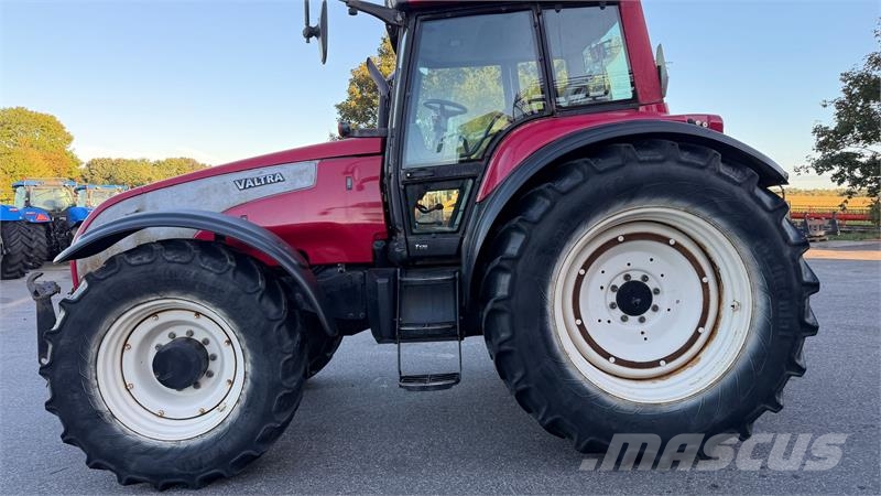 Valtra T170 KUN 4100 TIMER! トラクター