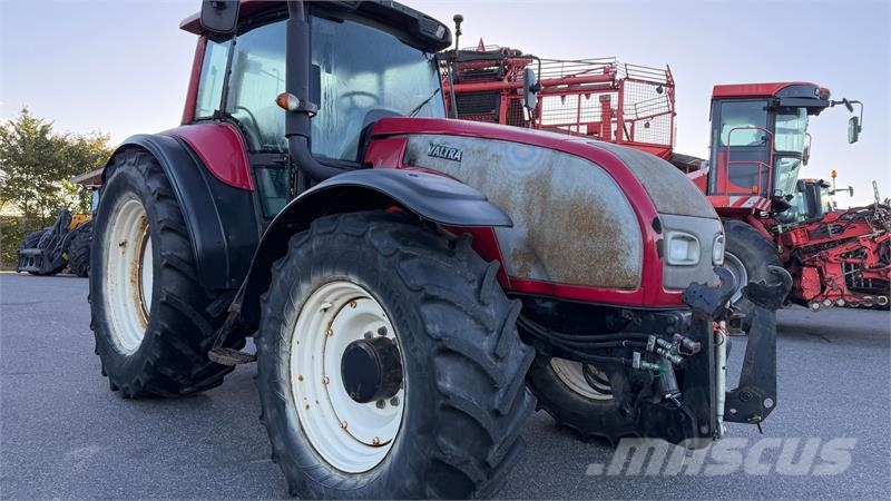 Valtra T170 KUN 4100 TIMER! トラクター