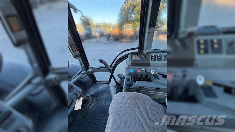 Valtra T170 KUN 4100 TIMER! トラクター