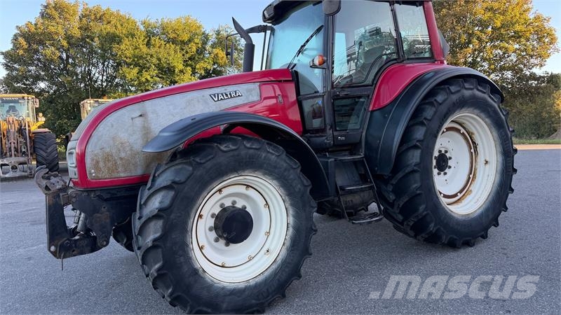 Valtra T170 KUN 4100 TIMER! トラクター