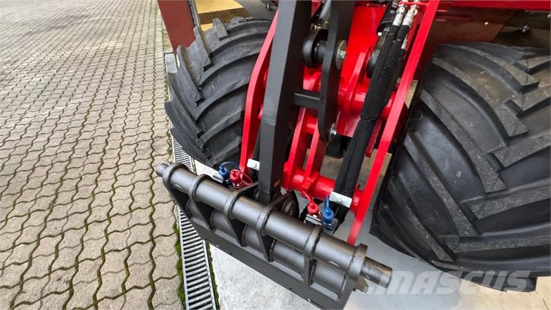 VM Loader 1040 LX FABRIKSNY MED SKOVL OG PALLEGAFLER! Miniladers