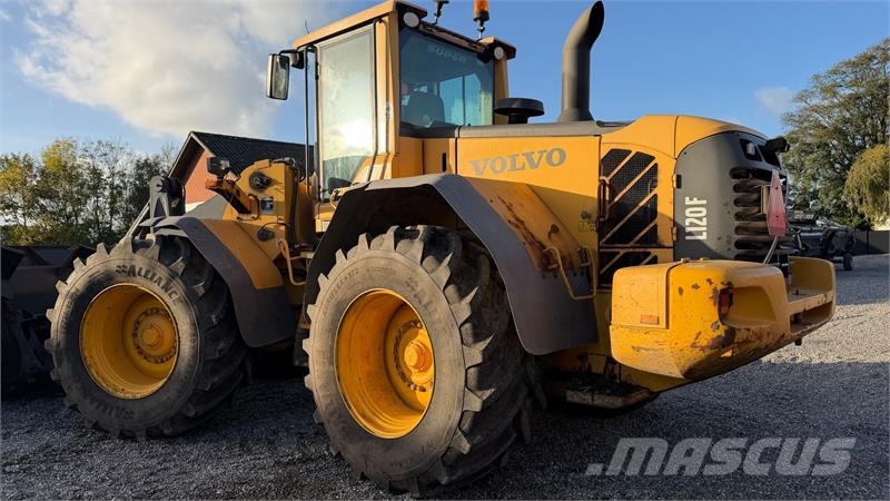 Volvo L 120 F MED LANG ARM, HURTIGSKIFTE OG SKOVL Rataslaadurid