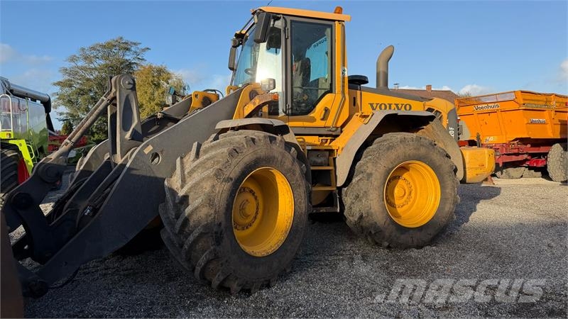 Volvo L 120 F MED LANG ARM, HURTIGSKIFTE OG SKOVL Rataslaadurid