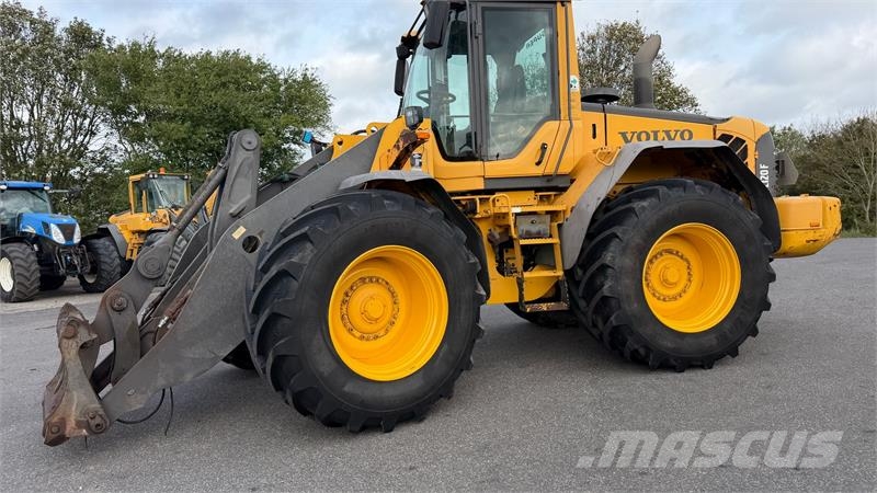 Volvo L 120 F MED LANG ARM, HURTIGSKIFTE OG SKOVL Rataslaadurid