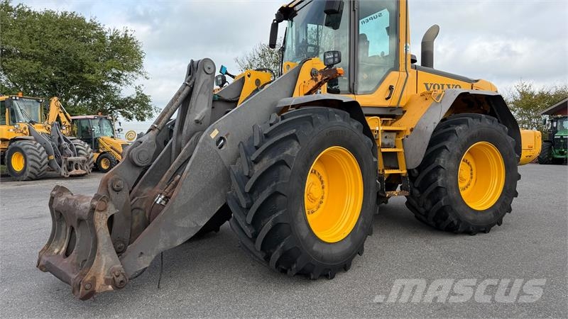 Volvo L 120 F MED LANG ARM, HURTIGSKIFTE OG SKOVL Rataslaadurid