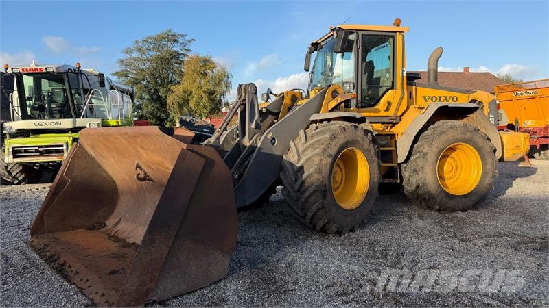 Volvo L 120 F MED LANG ARM, HURTIGSKIFTE OG SKOVL Rataslaadurid