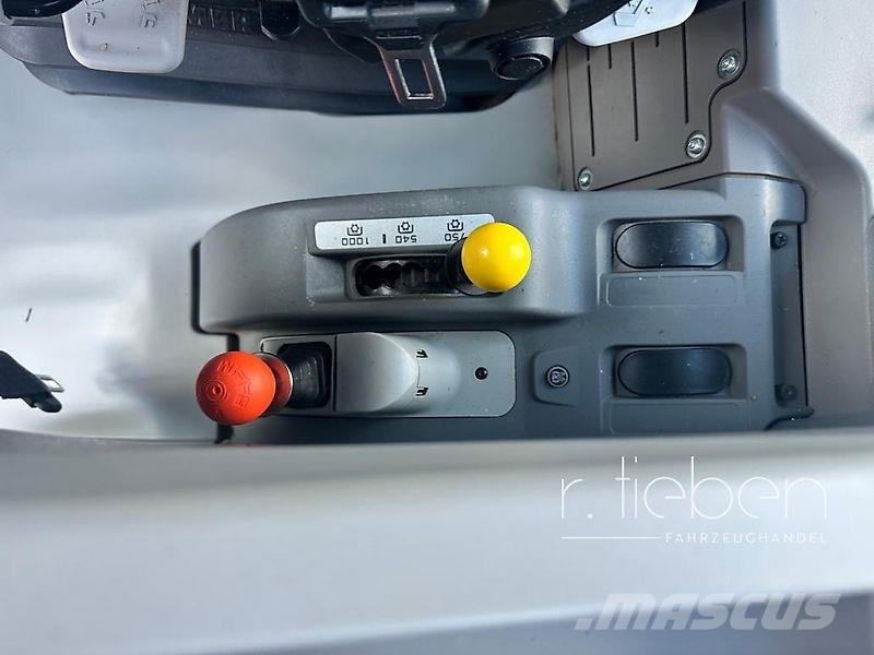 Deutz-Fahr 6115C RV-Shift ( 6125C & 6135C ) mit Frontlader Traktoren